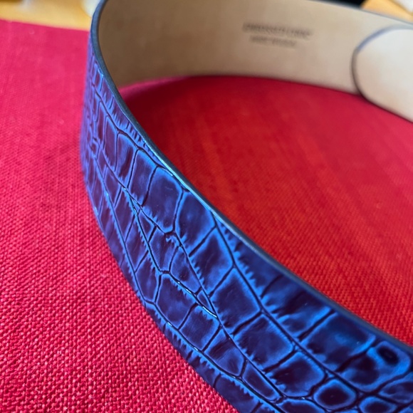 🐊GORGEOUS W KLEINBERG CROCODILE EMBOSSED BLUE BELT IN BLUE SIZE MEDIUM🐊 - Picture 7 of 12